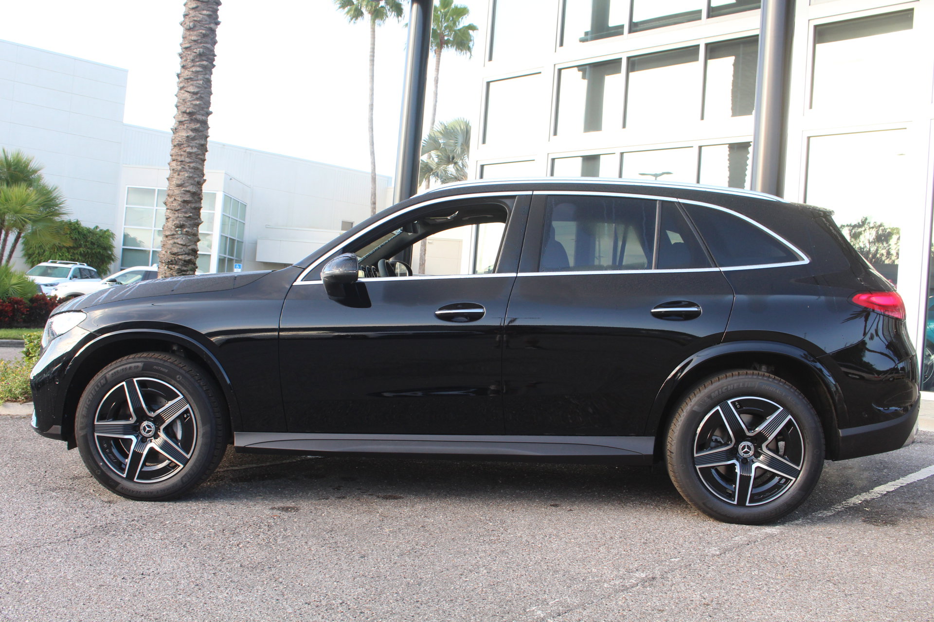 2026 Mercedes Benz GLC 300 photo 2