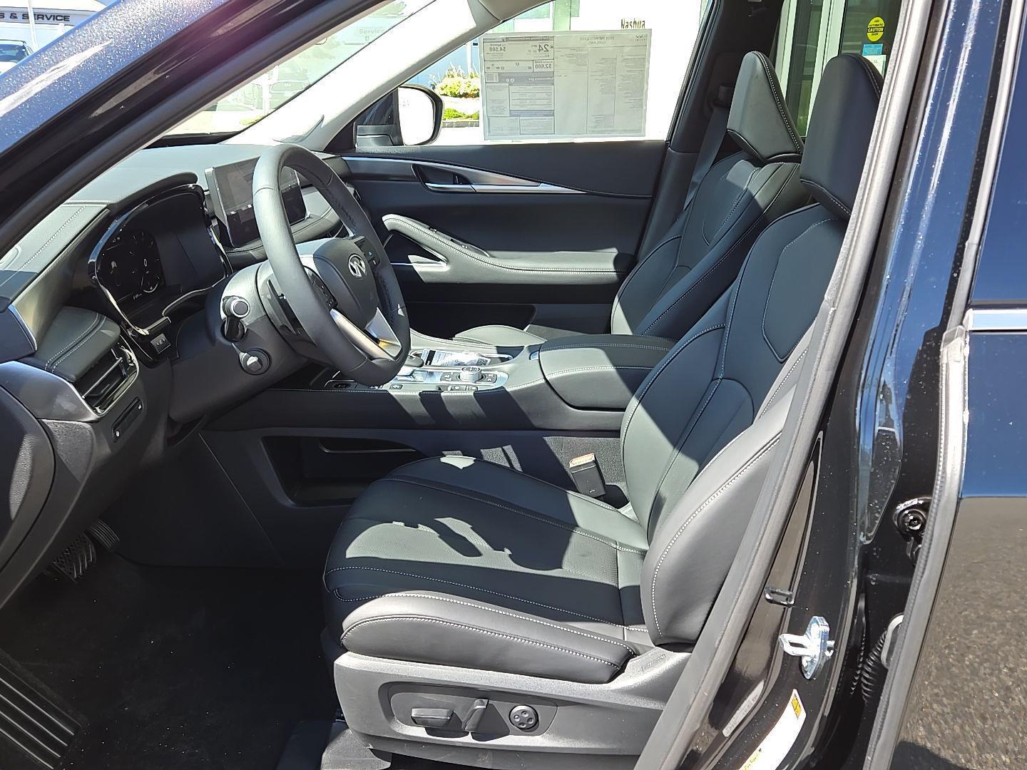 2026 Infiniti QX60 Luxe AWD photo 3