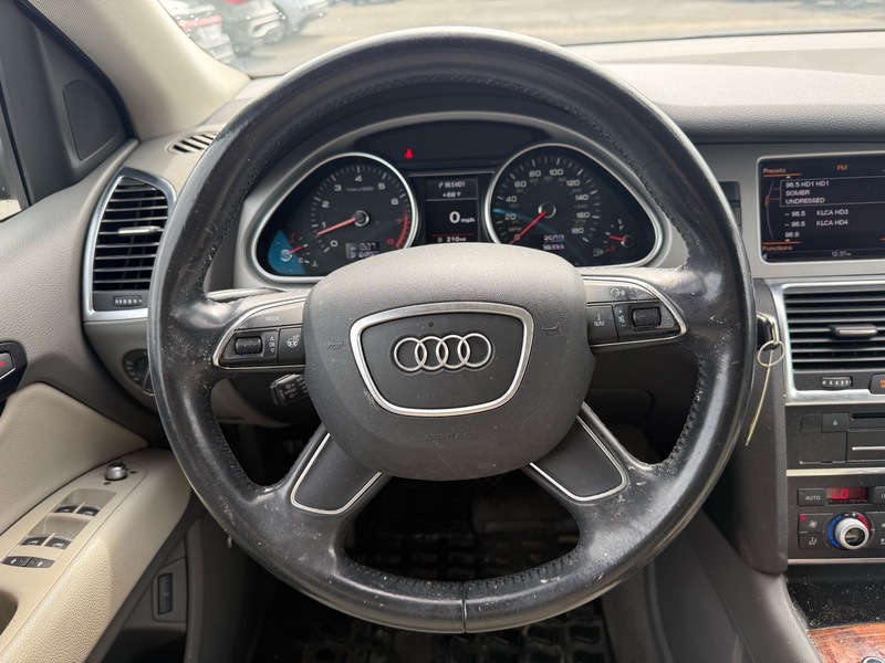 2015 Audi Q7 3.0T S line Prestige photo 9