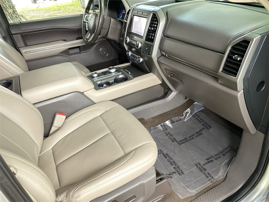 2021 Ford Expedition MAX XLT photo 32