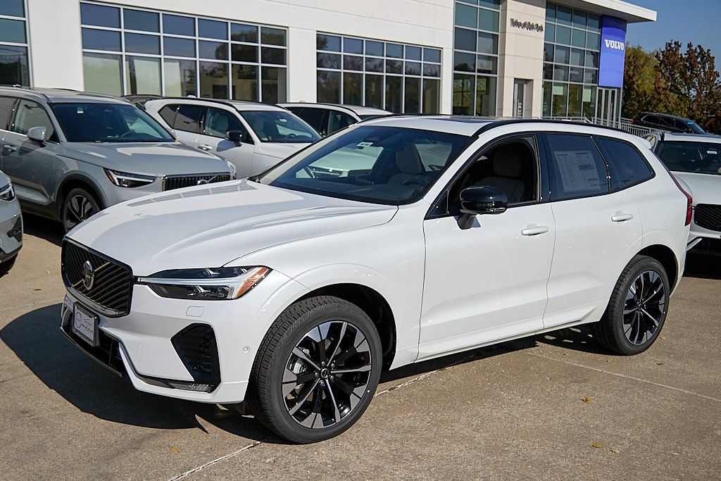 2026 VOLVO XC60 - Image 5