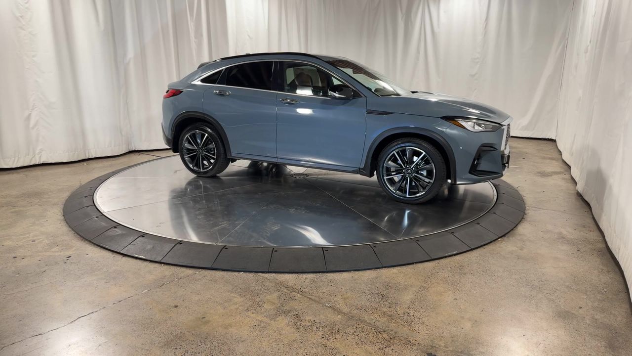 2025 Infiniti QX55 Luxe photo 2