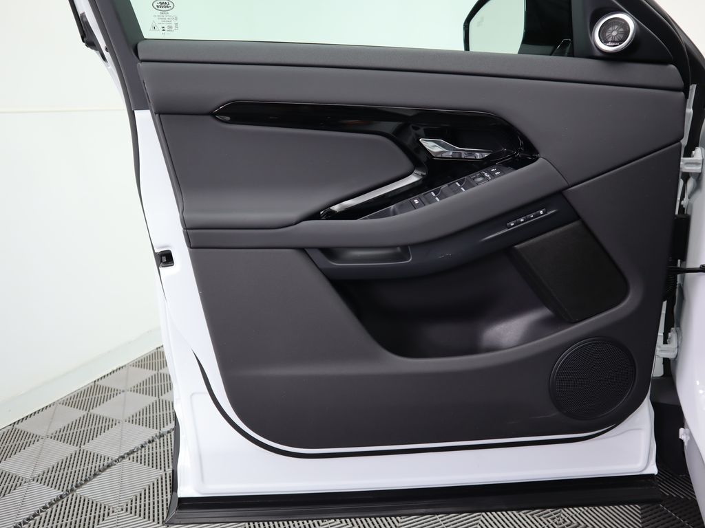 2025 Land Rover Range Rover Evoque S photo 21