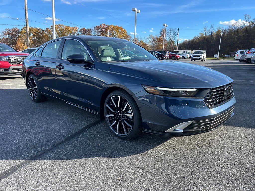 2025 Honda Accord Hybrid Touring's photo