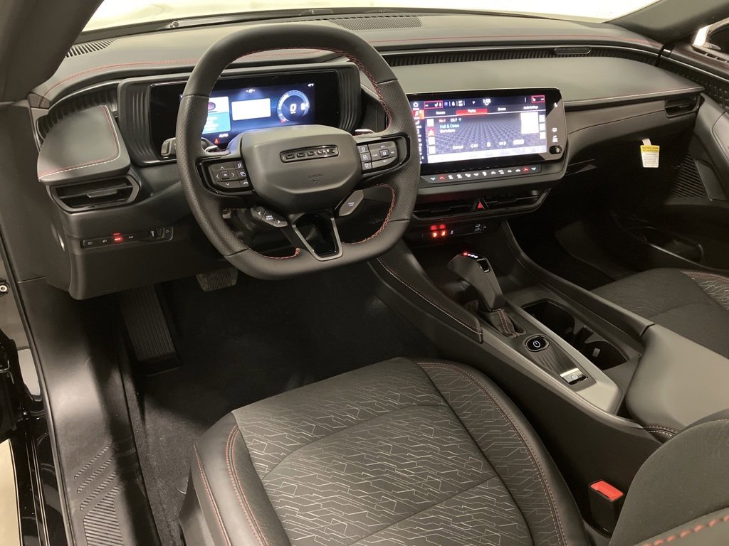 2025 Dodge Charger R/T photo 2