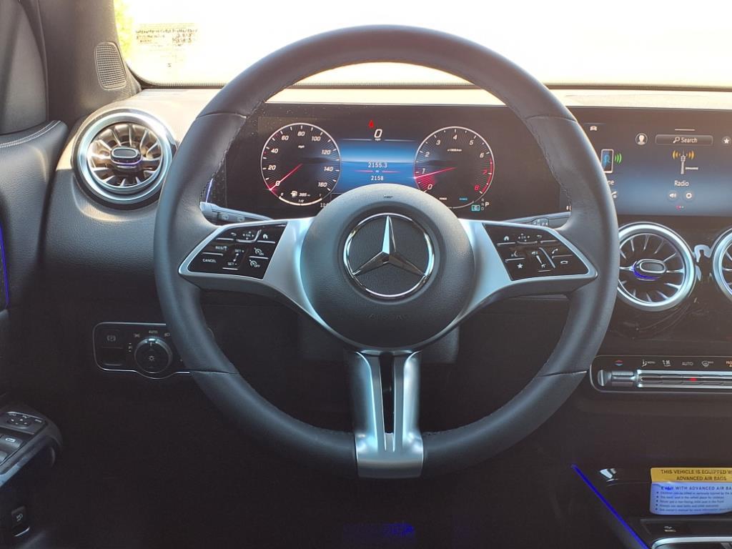 2025 Mercedes Benz GLB 250 photo 12