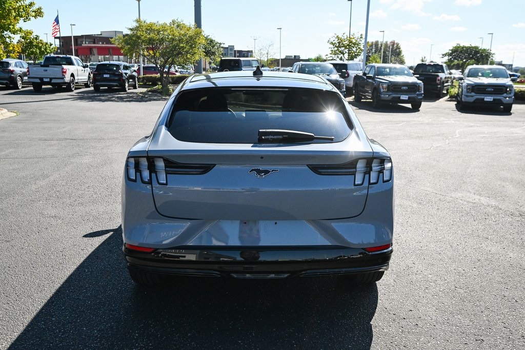 2024 Ford Mustang Mach-E Premium photo 4