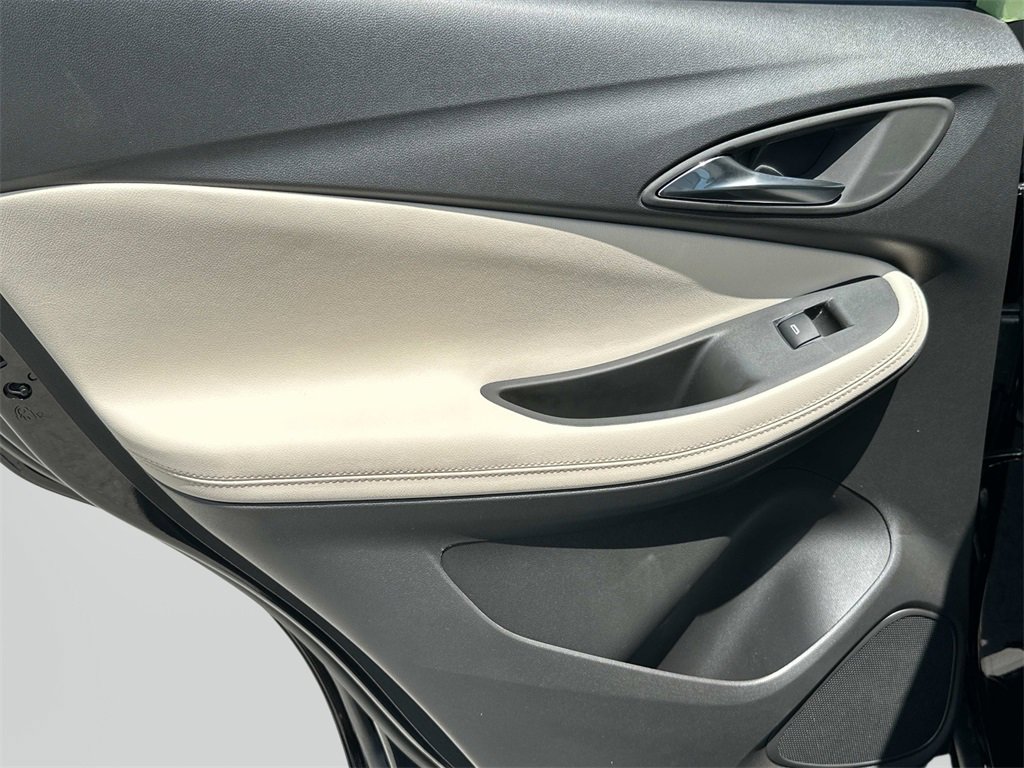 2026 Buick Encore GX Avenir photo 8