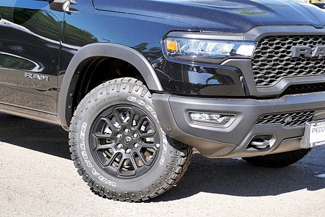 New 2026 Diamond Black Crystal Pearl-Coat Exterior Paint RAM Rebel image 4