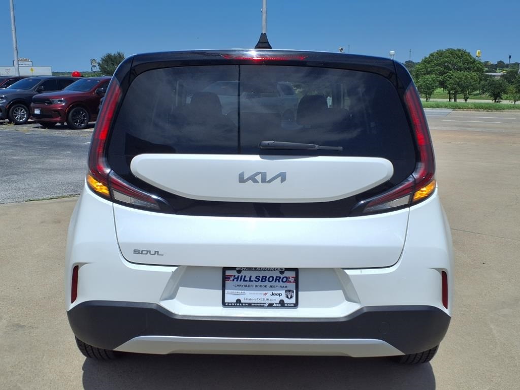2023 Kia Soul LX photo 4