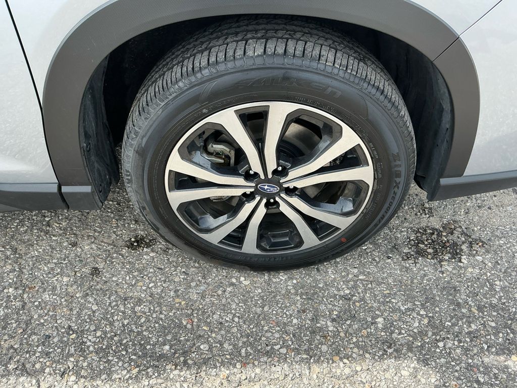2024 Subaru Forester Limited photo 16