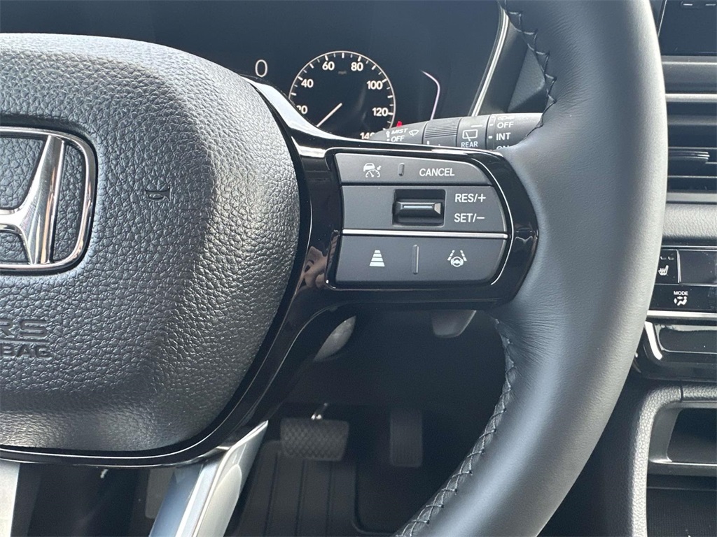 2025 Honda Pilot Touring photo 14