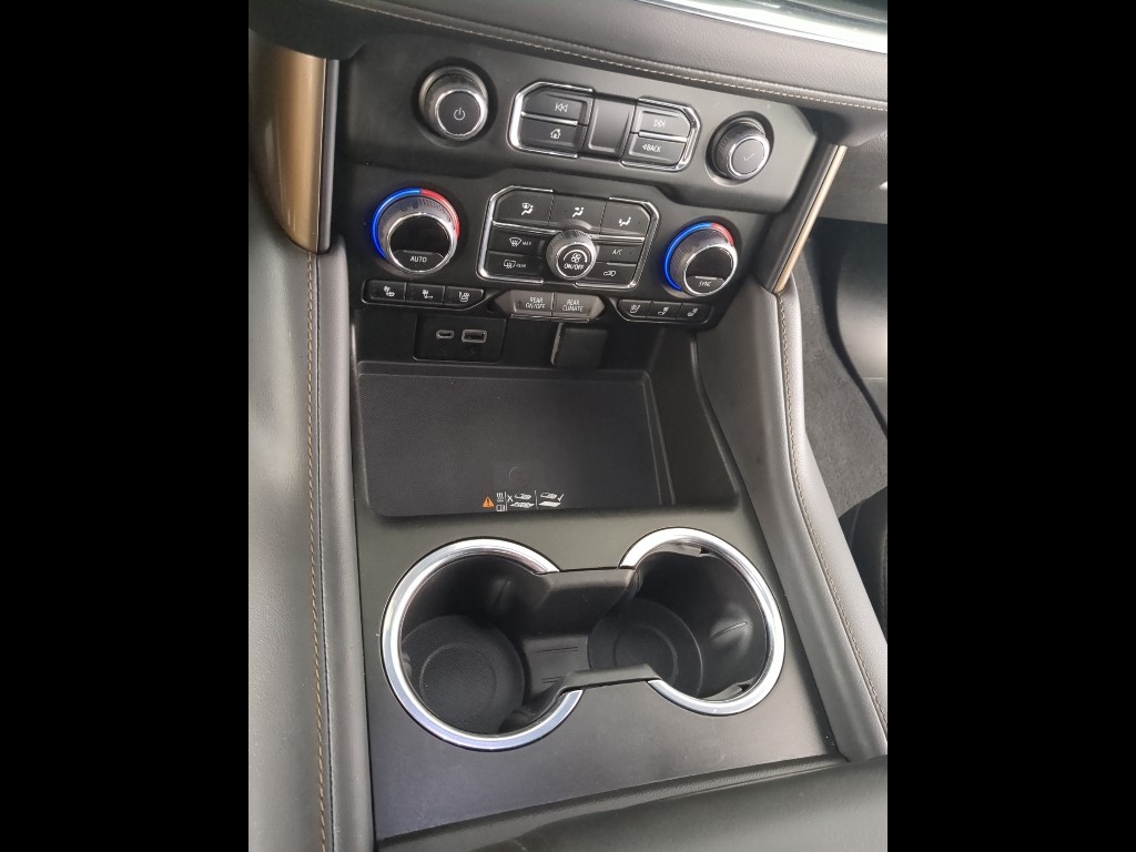 2022 Chevrolet Tahoe High Country photo 21
