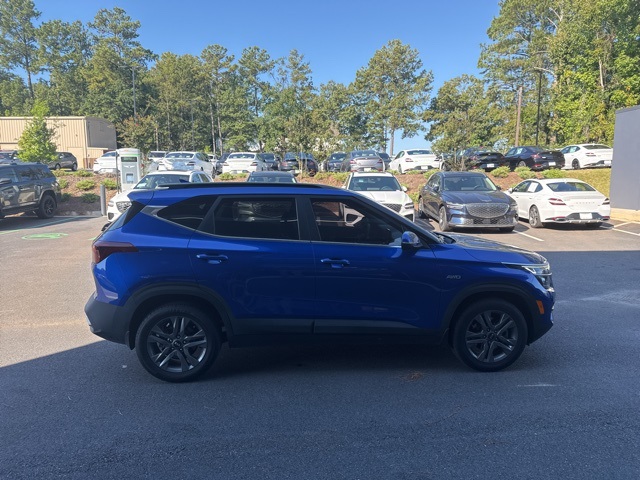 2021 Kia Seltos S photo 10