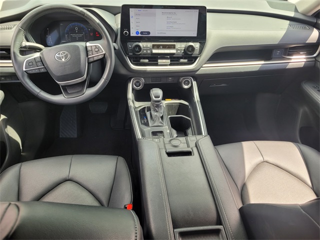 2024 Toyota Grand Highlander Limited photo 7