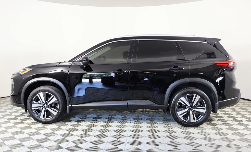 2025 Nissan Rogue SL photo 3