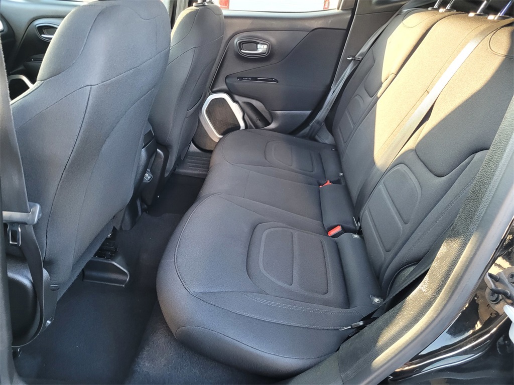 2019 Jeep Renegade Latitude North Edition photo 12