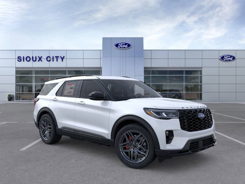 2025 Ford Explorer ST photo 4