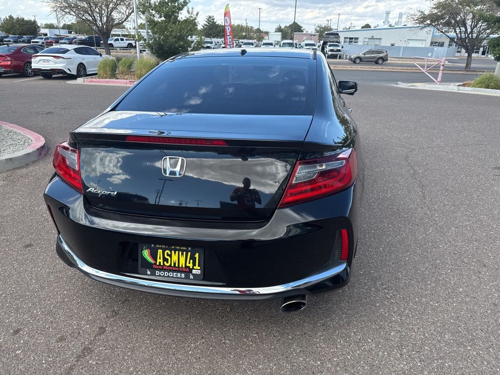 2016 Honda Accord EX photo 12