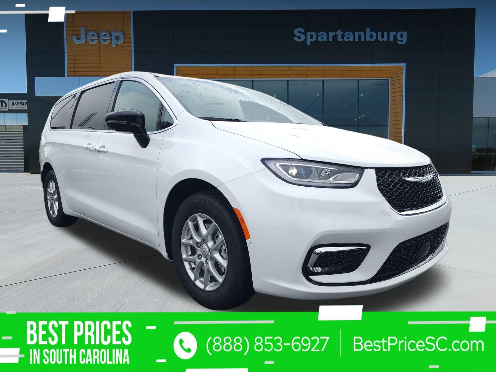 2026 Chrysler Pacifica Select's photo