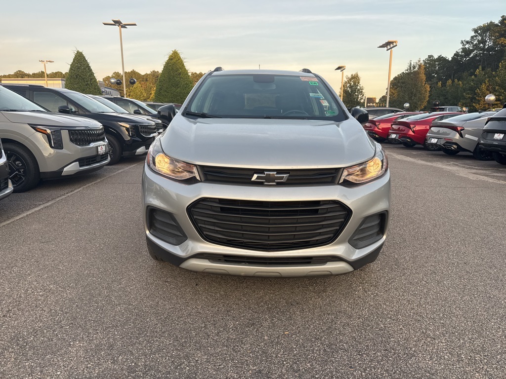 2022 Chevrolet Trax LT photo 3