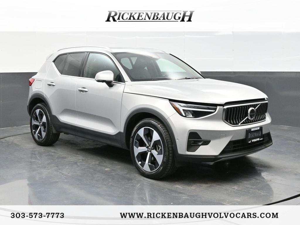 2025 Volvo XC40 Plus's photo