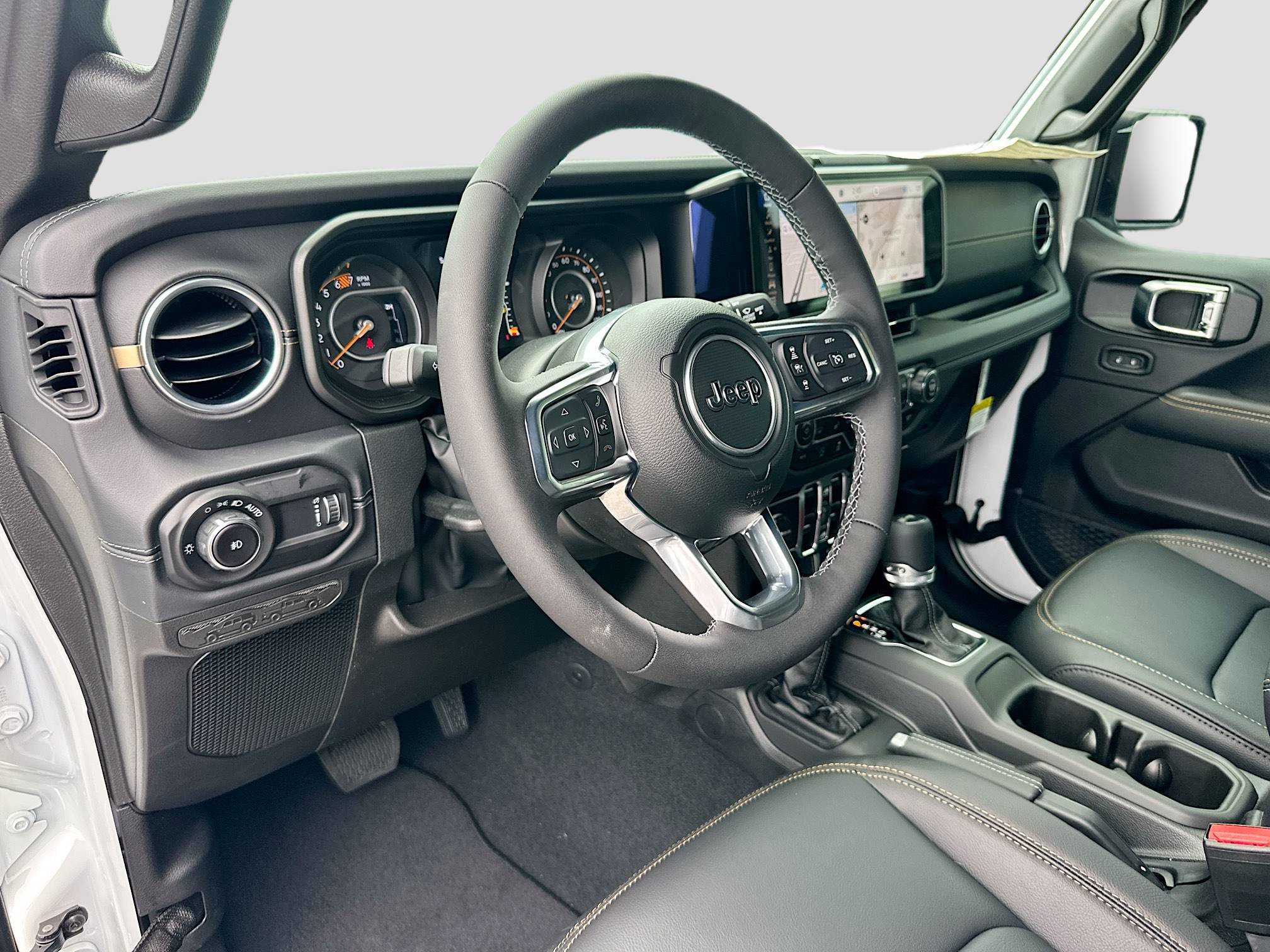 2025 Jeep Wrangler Sahara photo 6