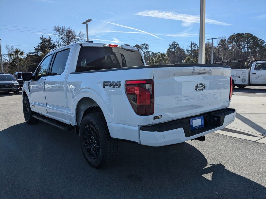 2025 Ford F-150 XLT photo 6
