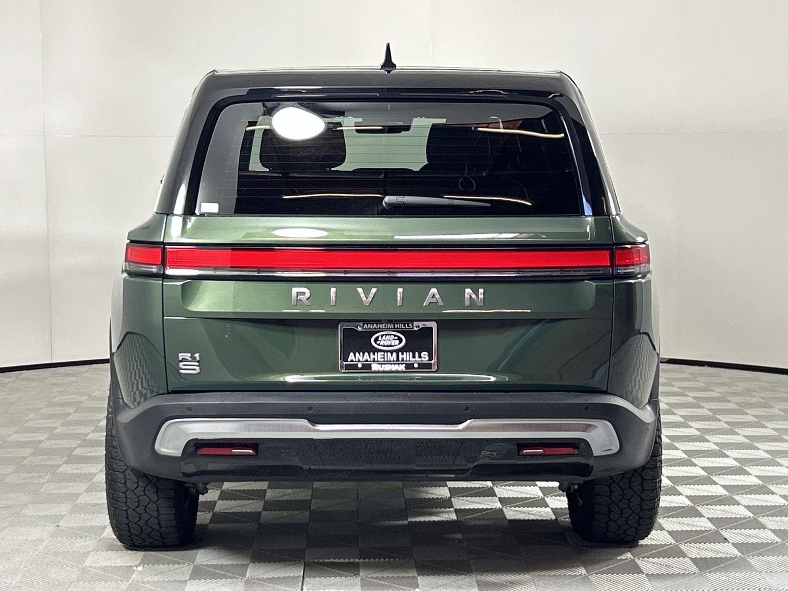 2025 Rivian R1S Adventure photo 3