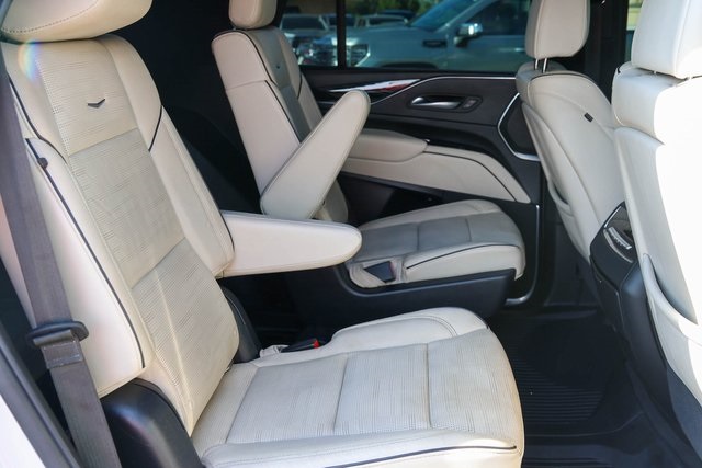 Used 2021 White Cadillac Sport image 23