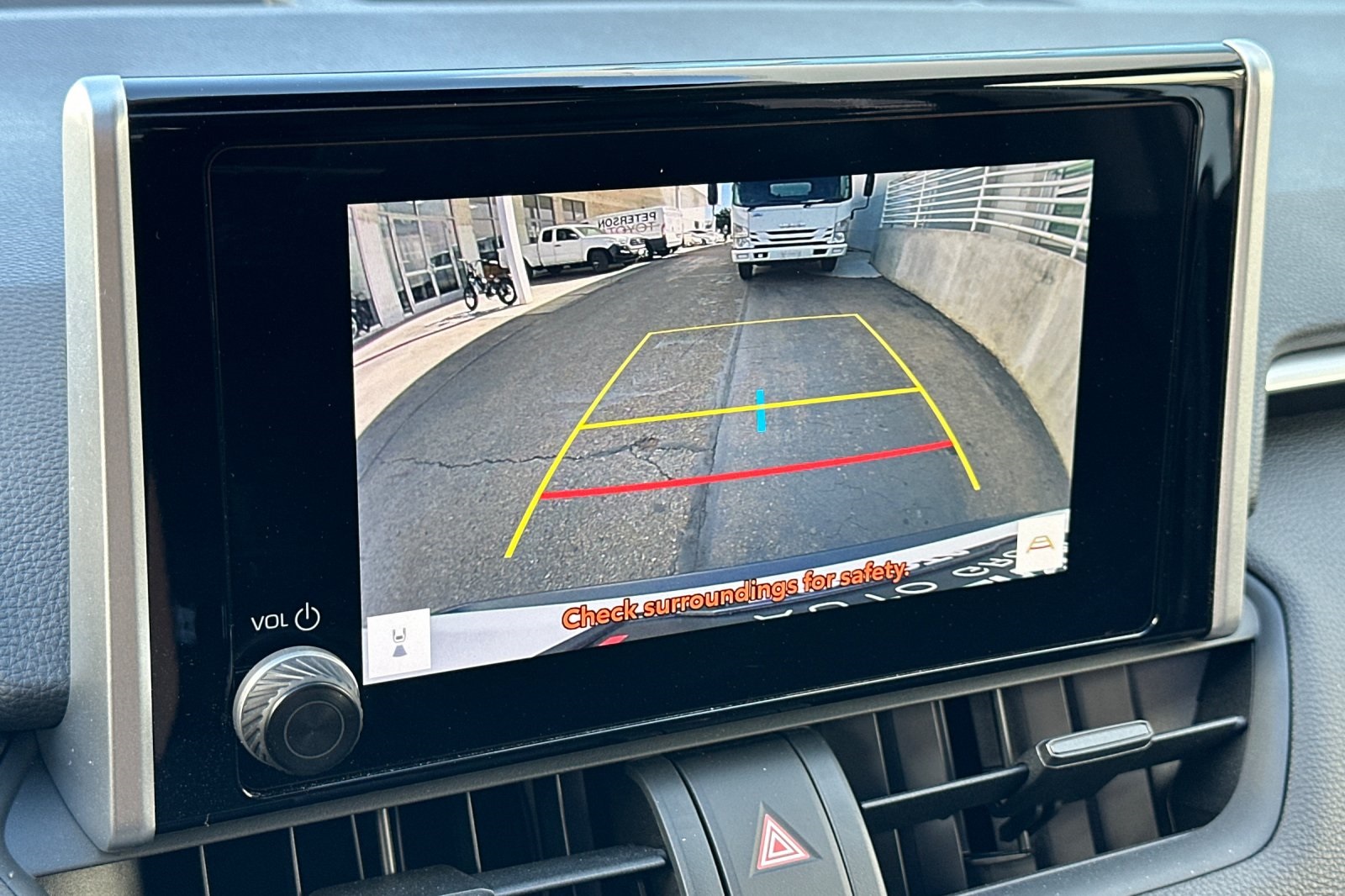 2023 Toyota RAV4 Hybrid XLE photo 18