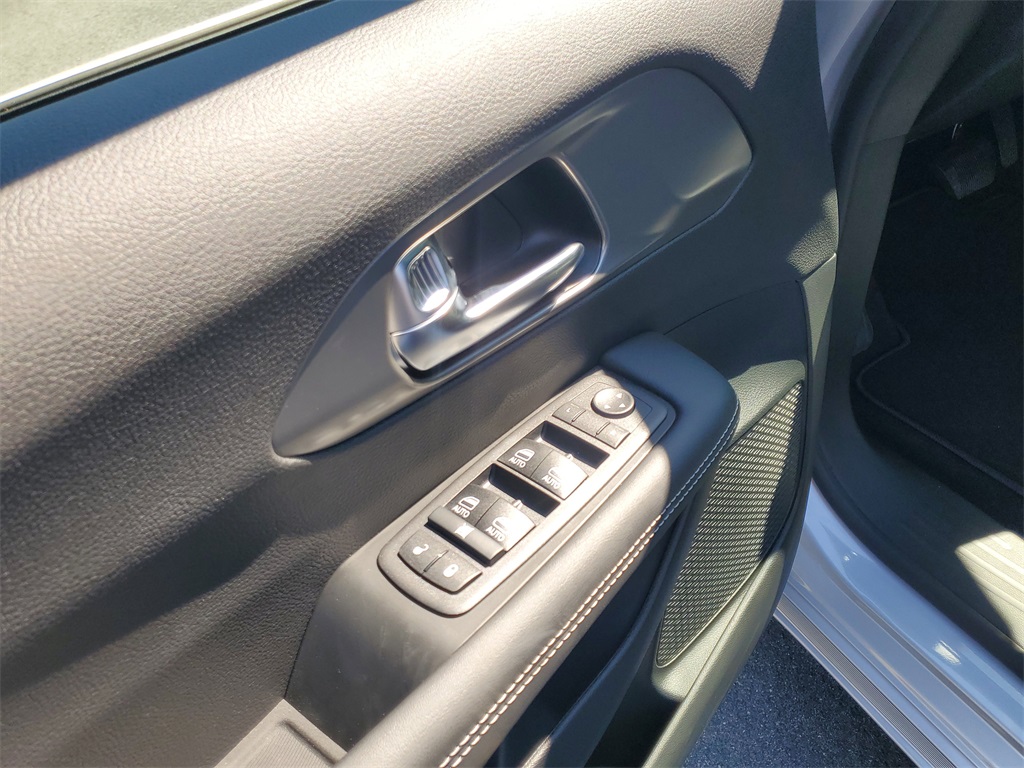 2026 Chrysler Voyager LX photo 6