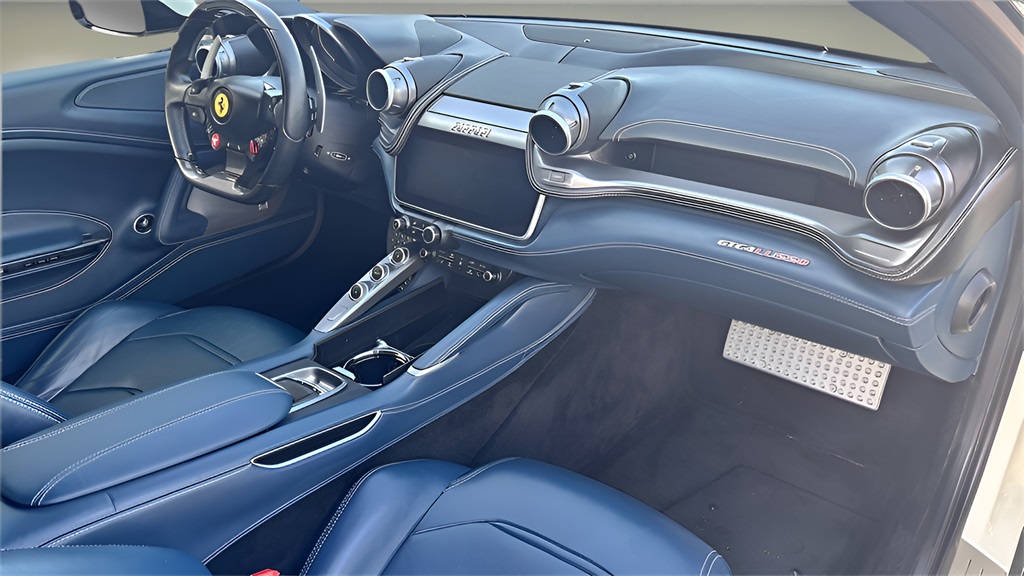 2017 Ferrari GTC4Lusso photo 7