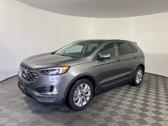 2023 Ford Edge Titanium photo 3
