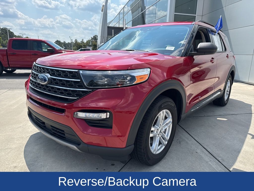 2023 Ford Explorer XLT photo 3