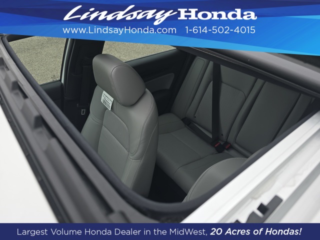 2025 Honda Civic Hybrid Sport Touring photo 2