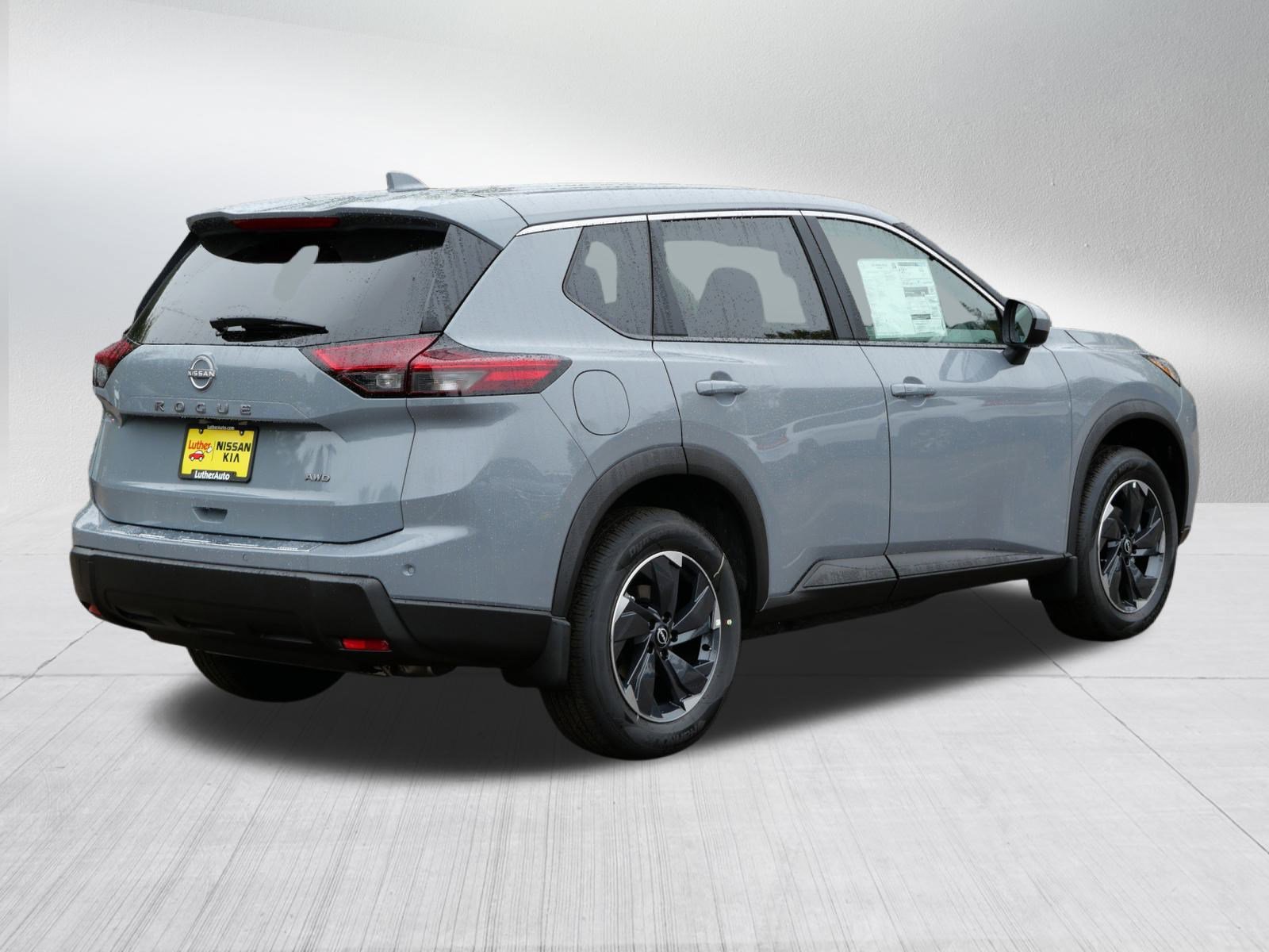 2026 Nissan Rogue SV photo 2