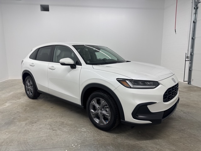 2026 Honda HR-V LX photo 3