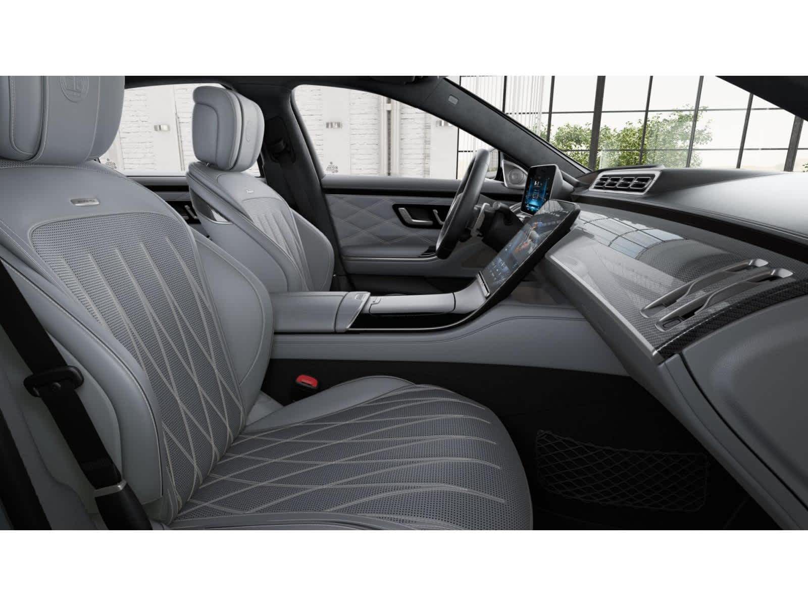 2025 Mercedes Benz S AMG 63 e 4MATIC photo 3