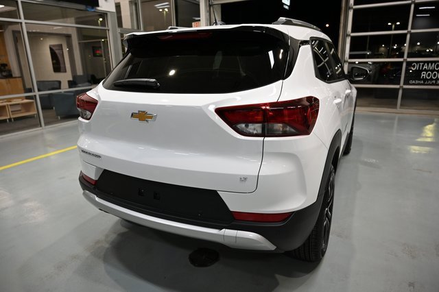 2026 Chevrolet Trailblazer LT photo 2