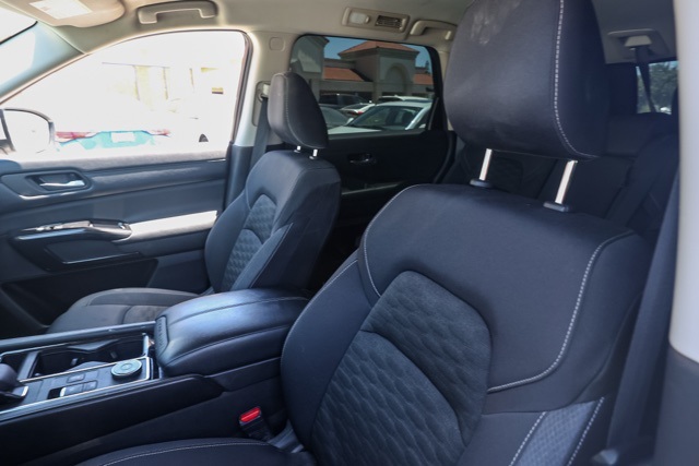 2022 Nissan Pathfinder SV photo 14