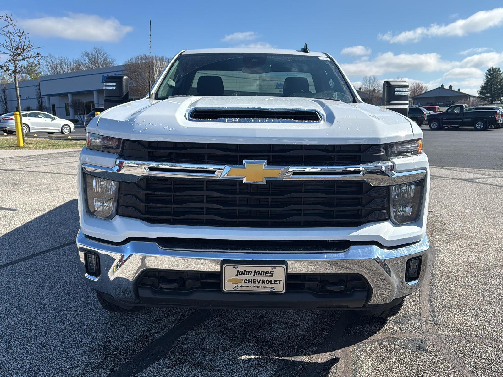 2025 Chevrolet Silverado 3500HD LT photo 11