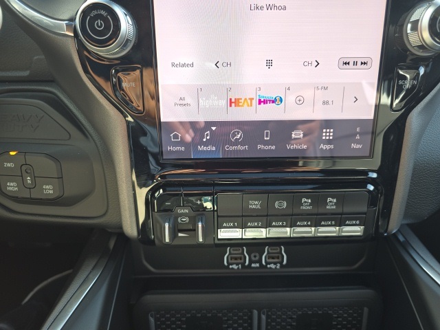 2026 Ram 2500 Laramie photo 29