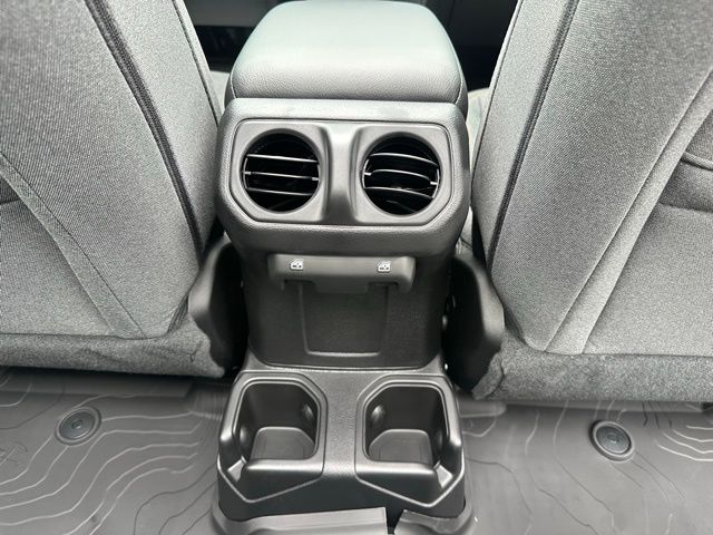 2025 Jeep Wrangler Sport S photo 31