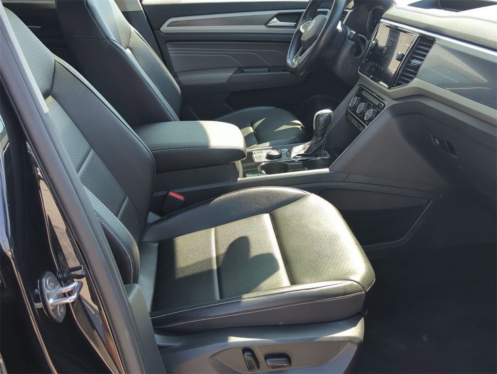 2022 Volkswagen Atlas V6 SEL R-Line photo 23
