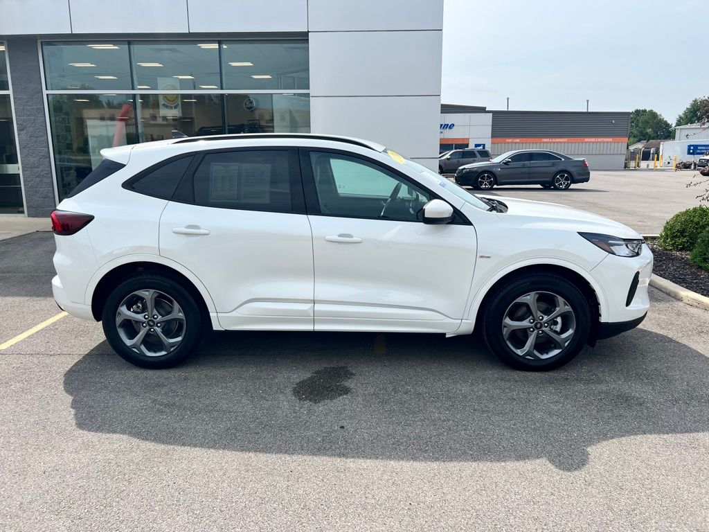 2024 Ford Escape Hybrid ST-Line Select photo 41