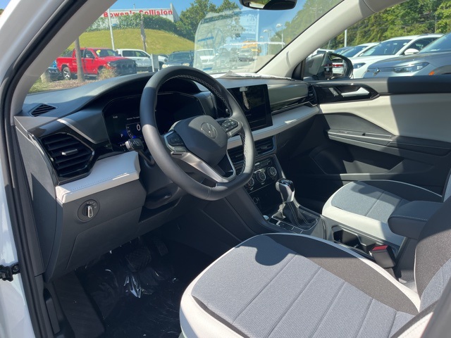 2025 Volkswagen Taos S photo 4
