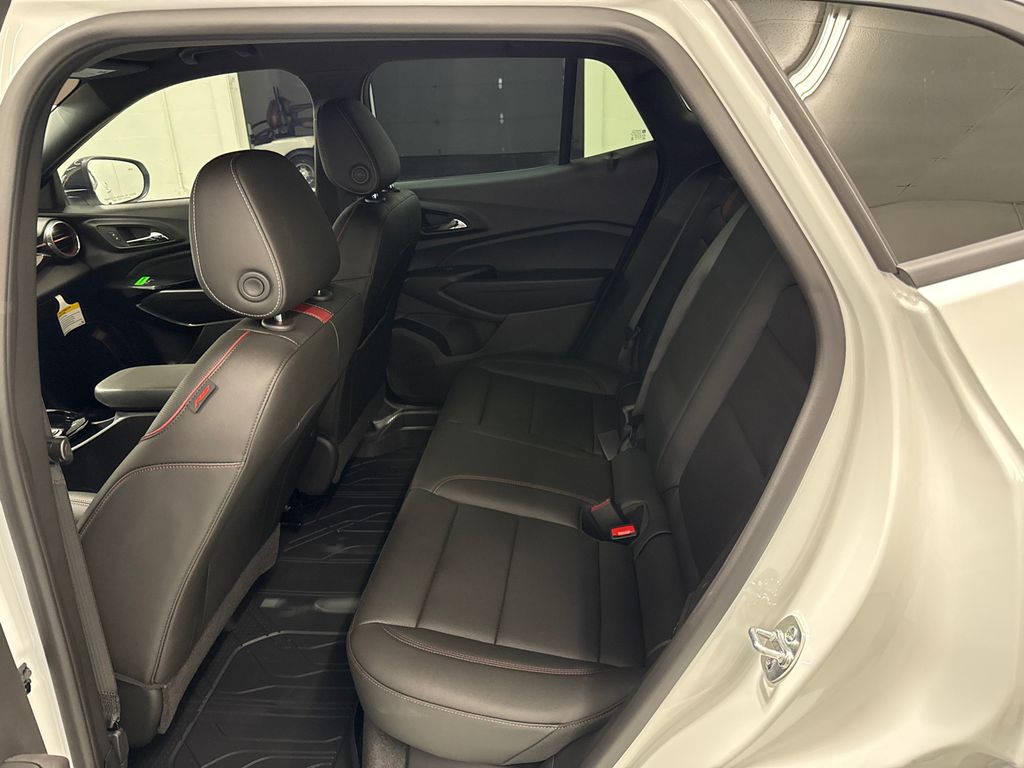 2025 Chevrolet Trax photo 25