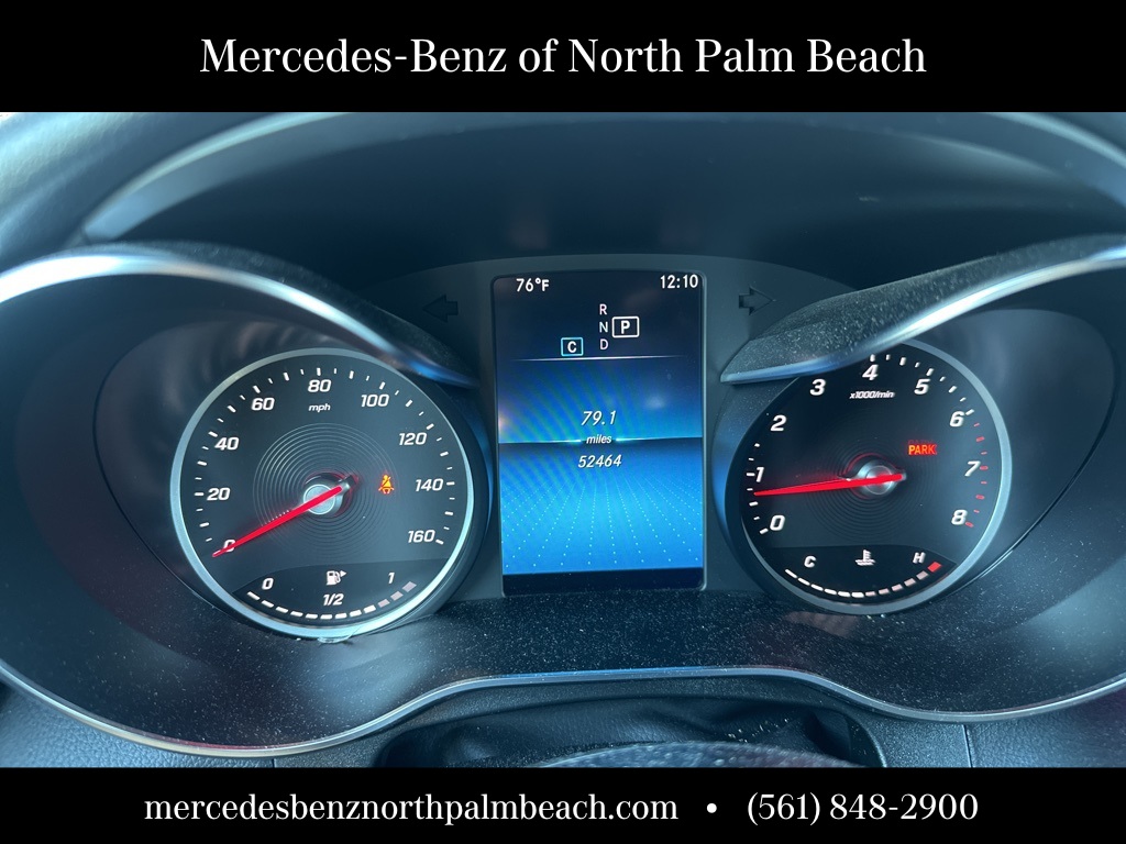 2022 Mercedes Benz GLC 300 photo 3