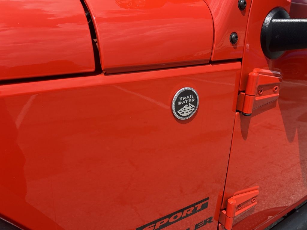 2015 Jeep Wrangler Unlimited Sport photo 16
